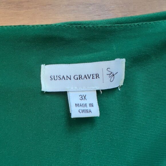 Susan Graver Top Size 3X Green Liquid Knit Tiered 3/4 Sleeve - Picture 3 of 7